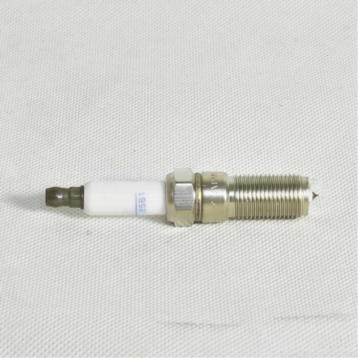 (41-109) SPARK PLUG GMC, BOSCH,OPEL - Image 1