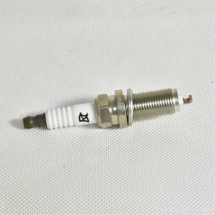 (90919-01247) SPARK PLUG HILUX - Image 1